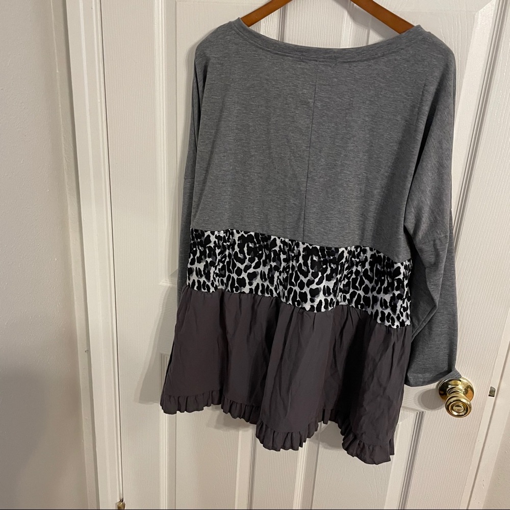 MissLook Medium Ruffle Top - Picture 3 of 3